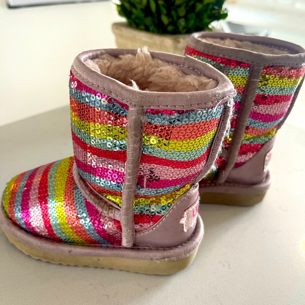 Girls multi color beaded UGG boots size 6.